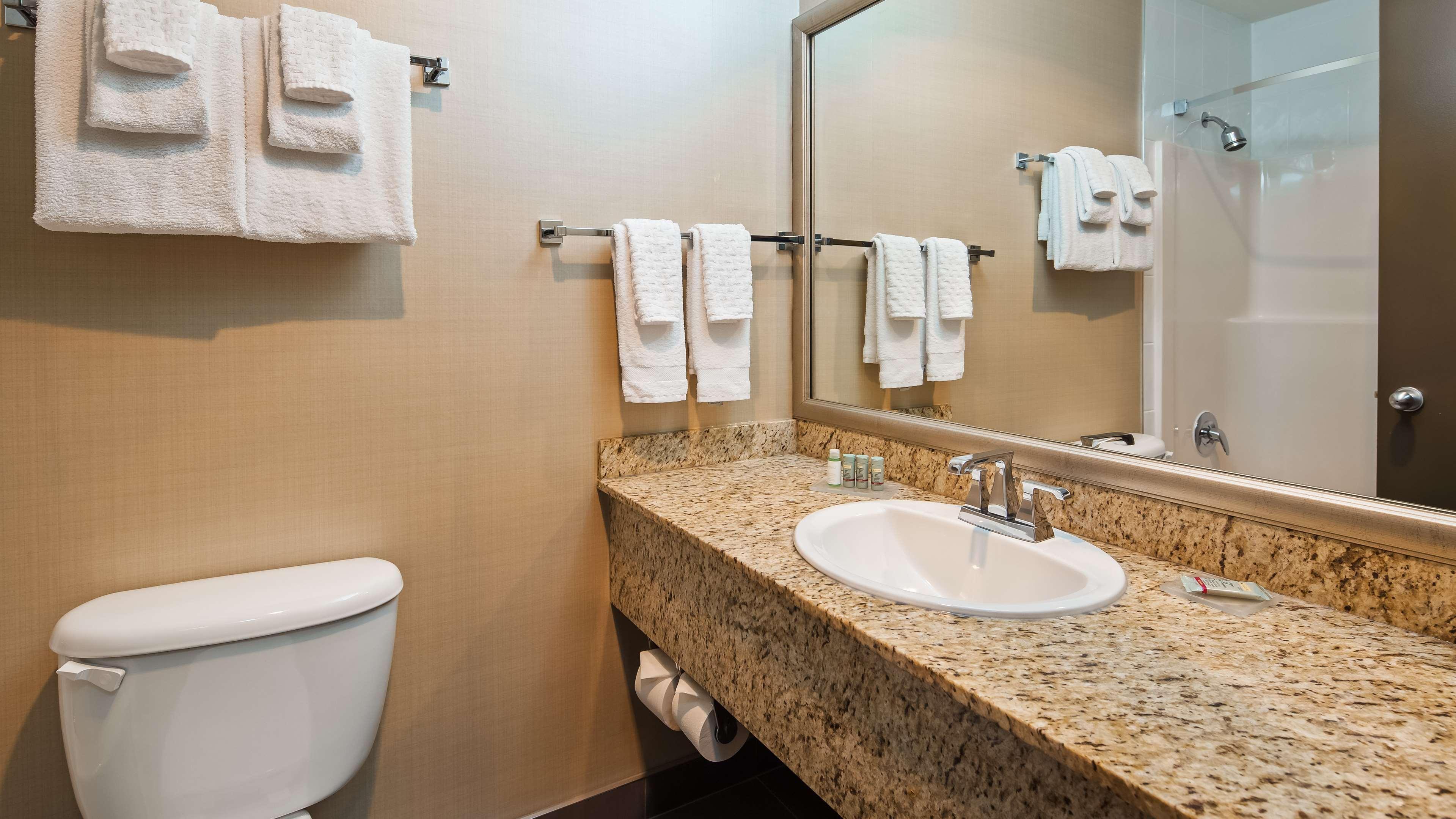 Best Western King George Inn & Suites Surrey Exteriér fotografie